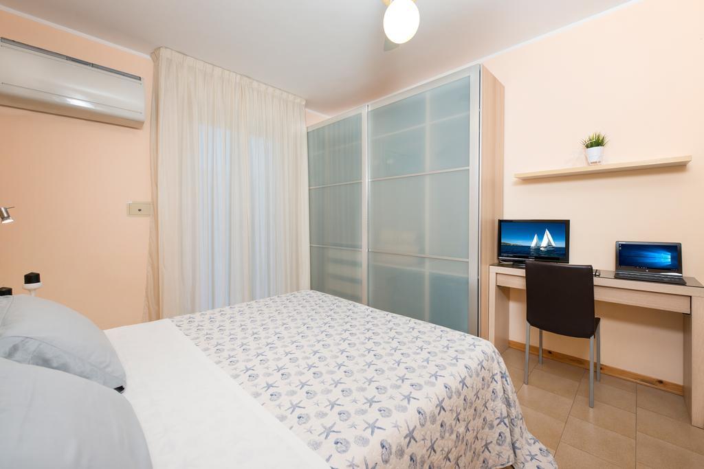 Hotel Cuba Milano Marittima Esterno foto