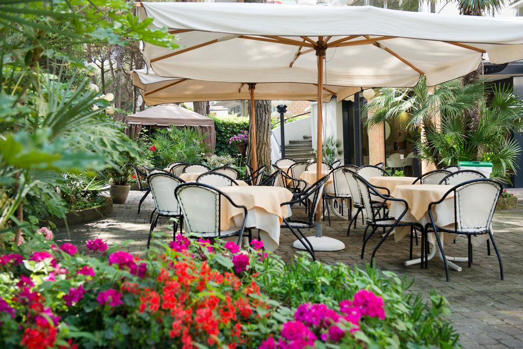 Hotel Cuba Milano Marittima Esterno foto
