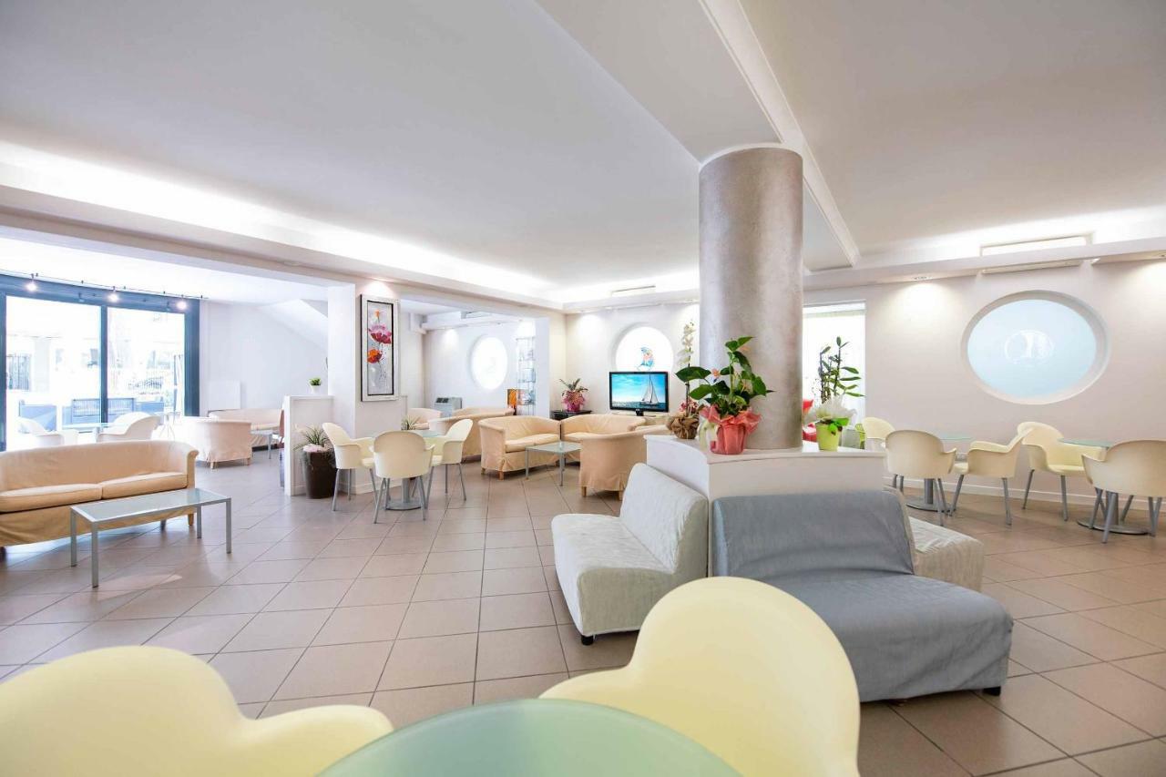 Hotel Cuba Milano Marittima Esterno foto